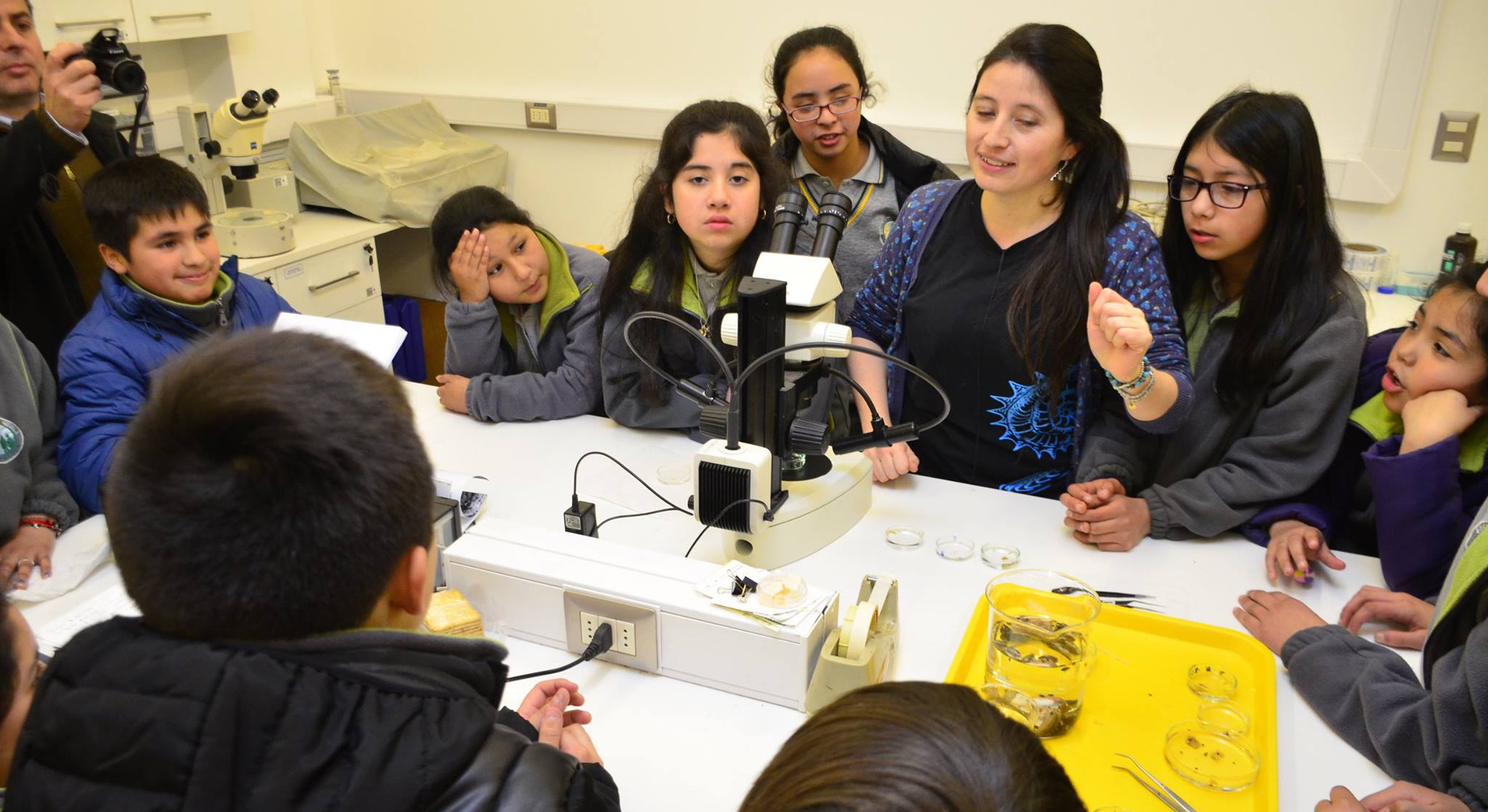 Abren postulaciones para pasantías escolares en laboratorios de la