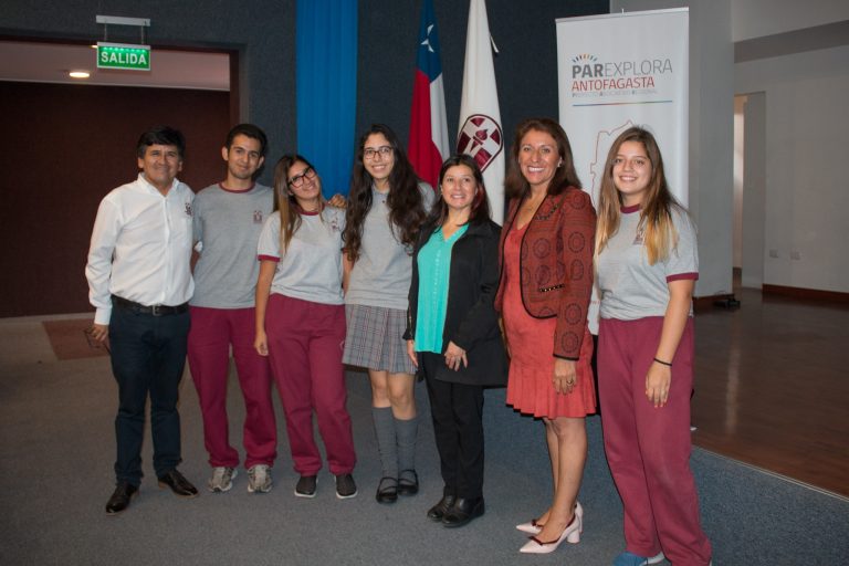 Estudiantes celebran día mundial del agua