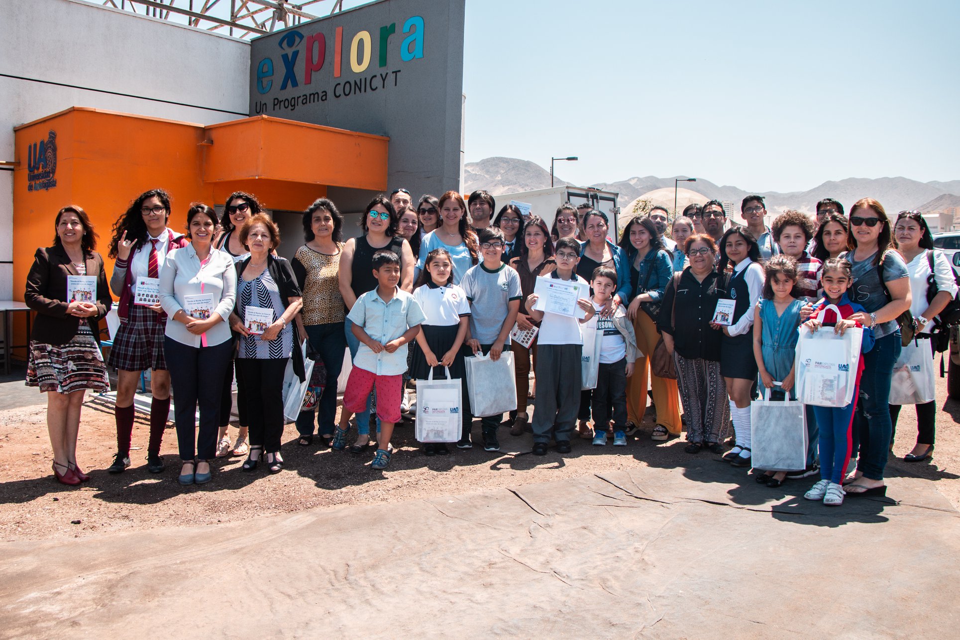 Libro de destacadas científicas regionales es hecho por estudiantes
