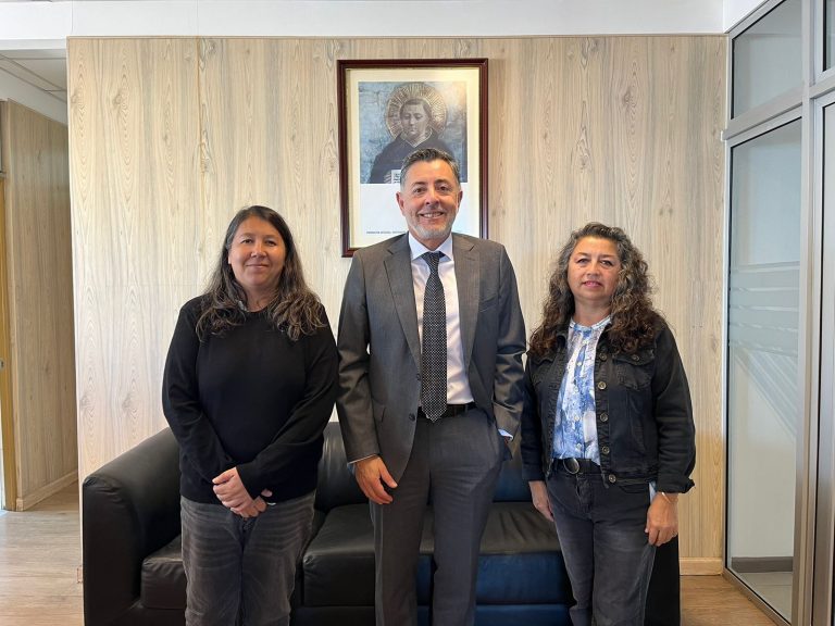 PAR Explora Antofagasta y Universidad Santo Tomás se vinculan en torno a Convocatoria de Asesores/as Científicos/as IIE 2024