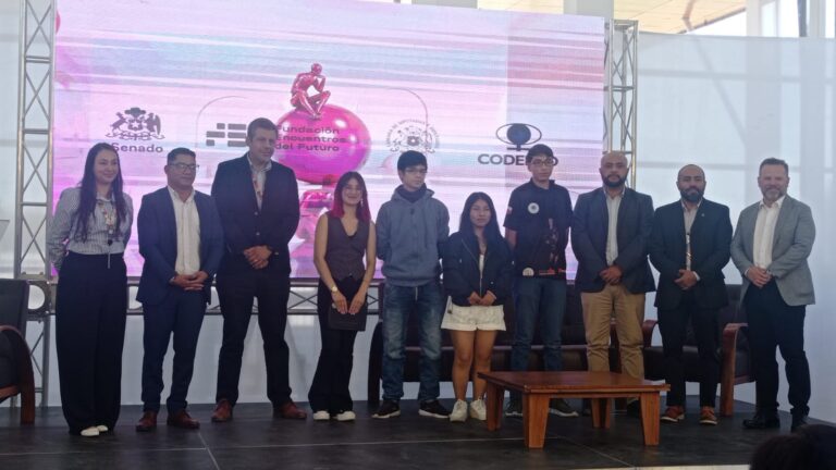 Estudiantes IIE destacan en Congreso Futuro de Calama