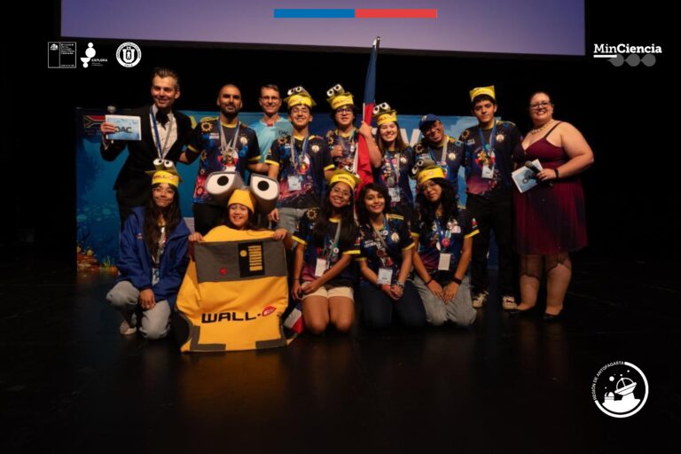 Equipo Wall-E de Explora Antofagasta gana reconocimiento internacional por su innovación en robótica