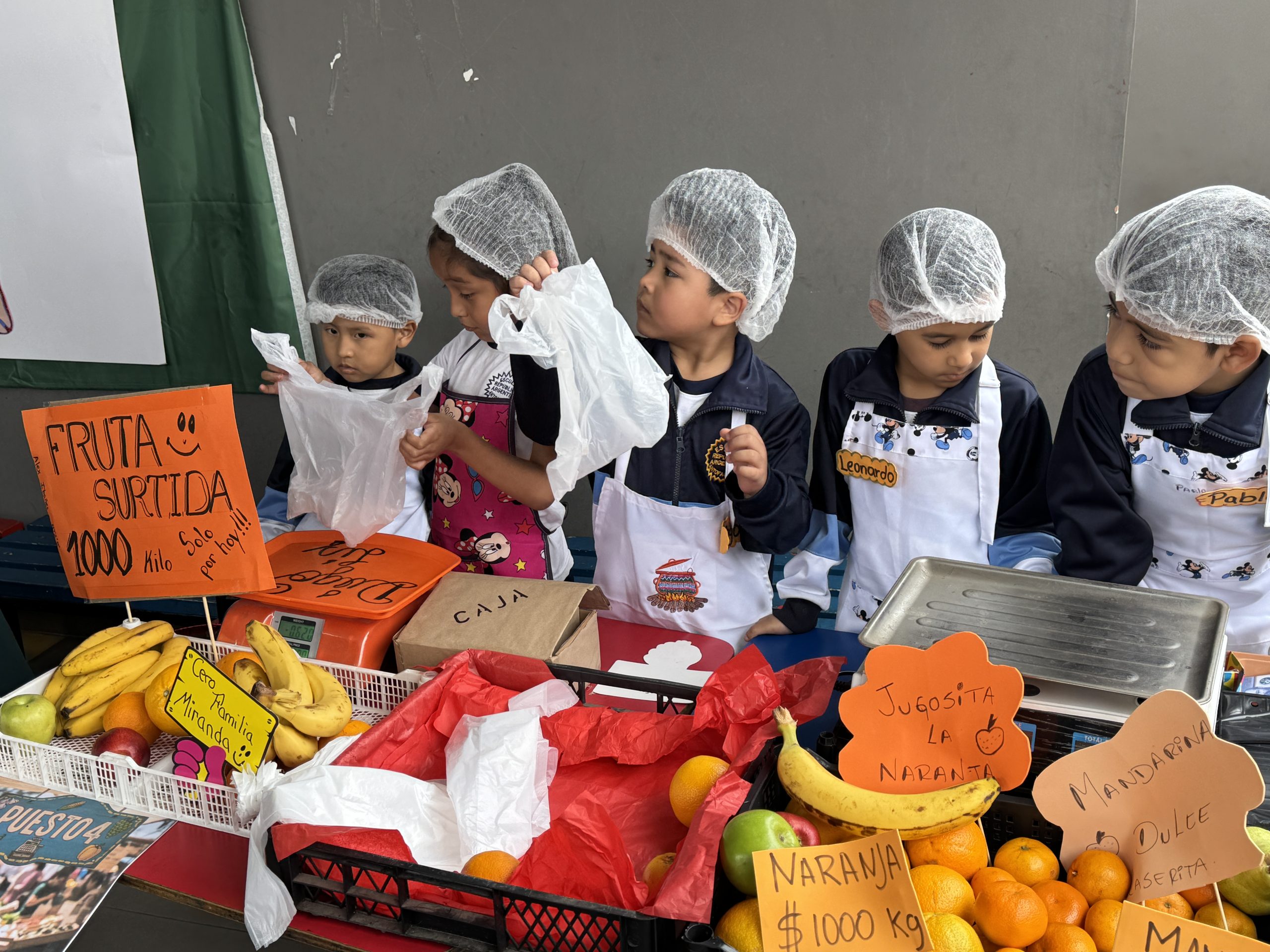Niños y niñas transforman su escuela en una feria local con la socialización PIPE “La Vega en mi escuela”