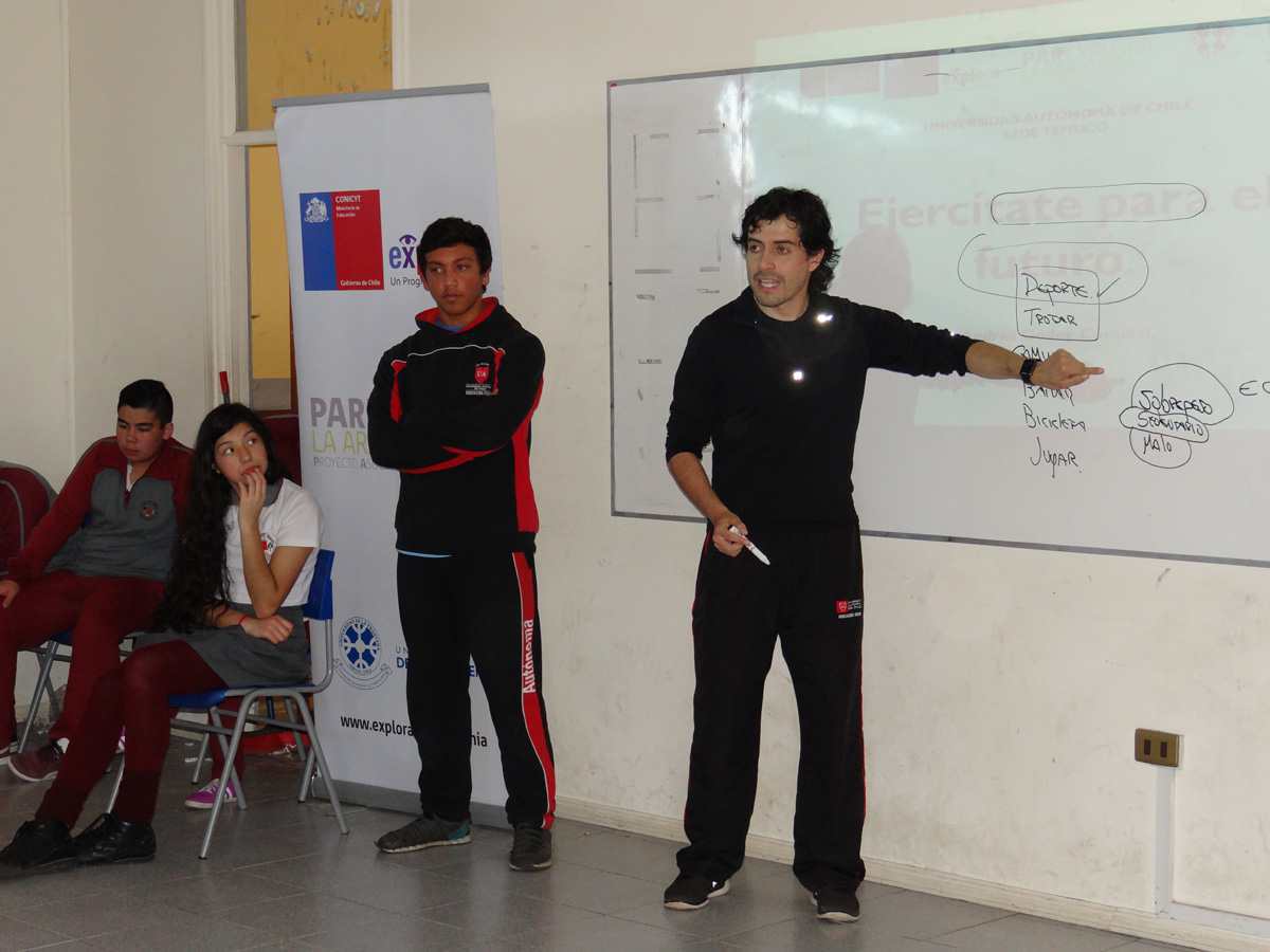 Estudiantes de Angol aprenden sobre la importancia de ejercitarse