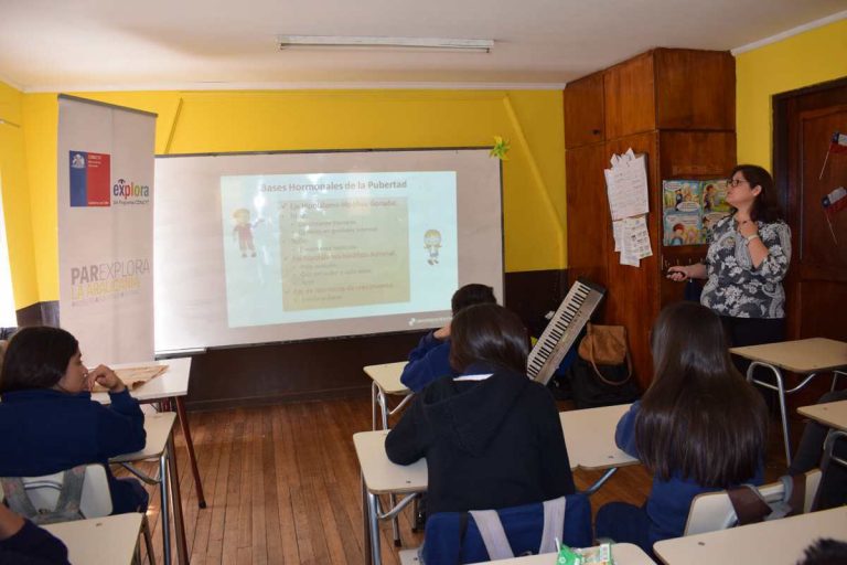 Jóvenes conocen sobre los cambios y desarrollo puberal de su cuerpo