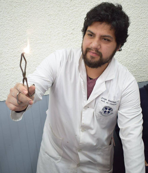 Entrevista a Jorge Bastias Lepiman, “En Explora aprendí a llevar la ciencia de una manera más dinámica y didáctica al aula”