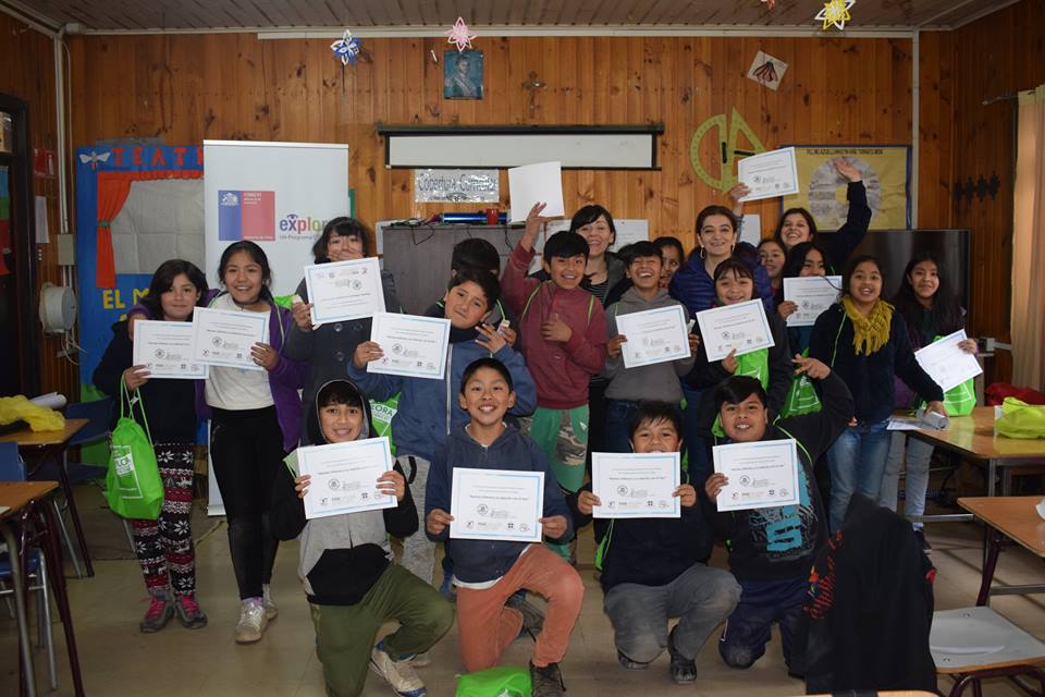 Estudiantes aprenden sobre las nutrias chilenas y su relación con el mar