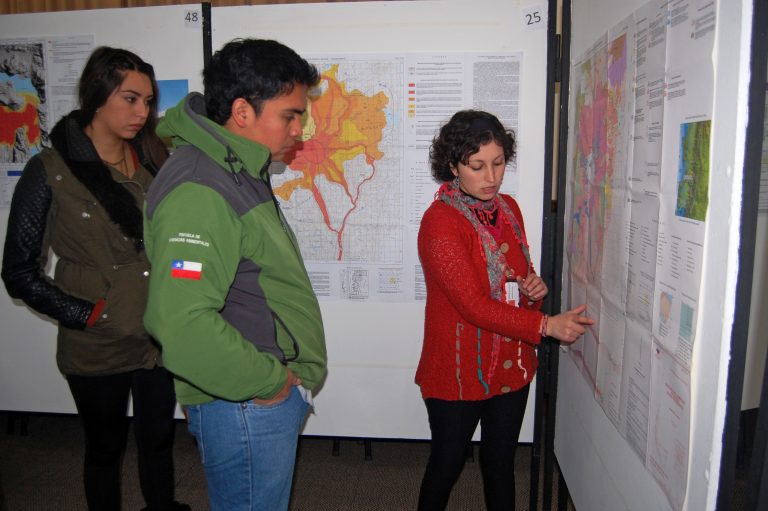 Feria de los Volcanes acercó la geología a  la comunidad de Pucón