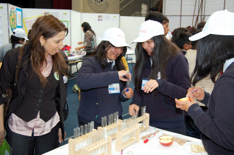 Mañana: ¡Todos invitados a visitar la 4ª Feria Tus Competencias en Ciencias!