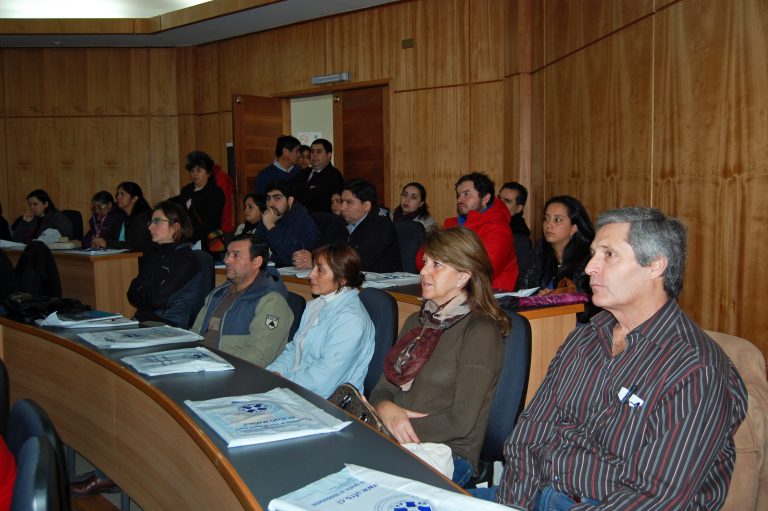 Apoderados conocen cercanamente el quehacer de las instituciones que organizan los Talleres de Robótica