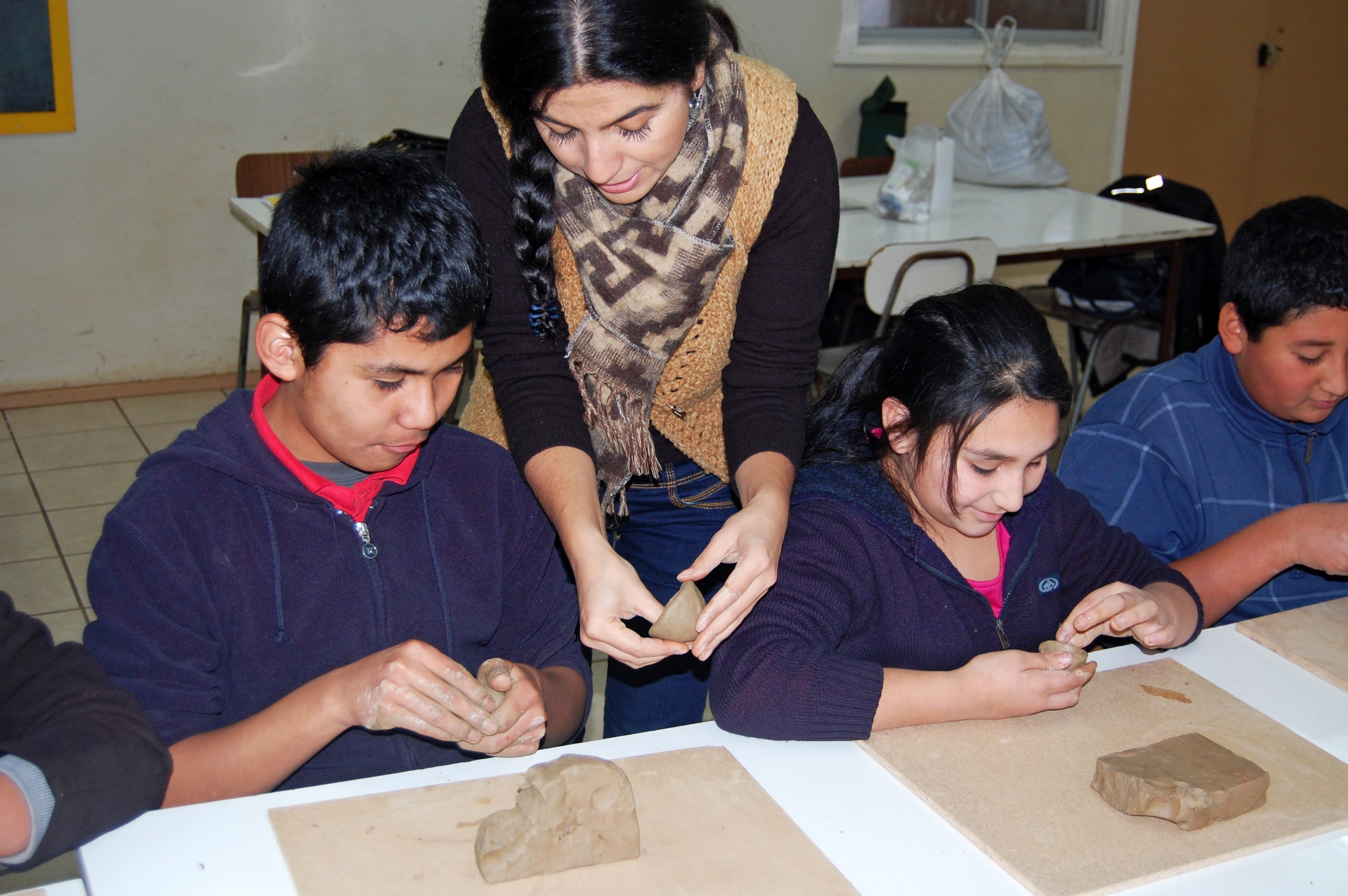 Un acercamiento al mundo de la alfarería vivieron estudiantes de la Escuela Quetroco de Freire