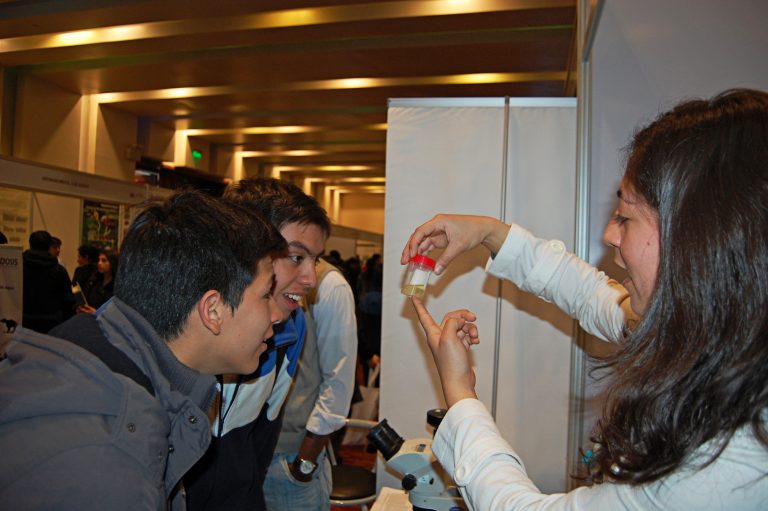 ¡Conoce cómo se hace ciencia en la Feria de Investigación de la UFRO!