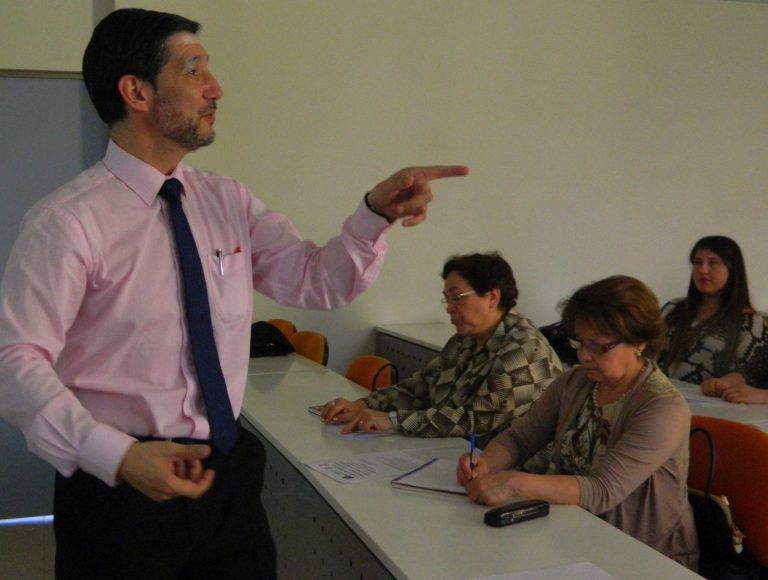 Profesionales de la educación aprendieron sobre Neuroanatomía en didáctica charla en la Universidad Mayor de Temuco