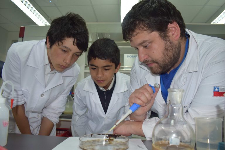 Jóvenes de Chol Chol participan de diferentes Pasantías de Investigación