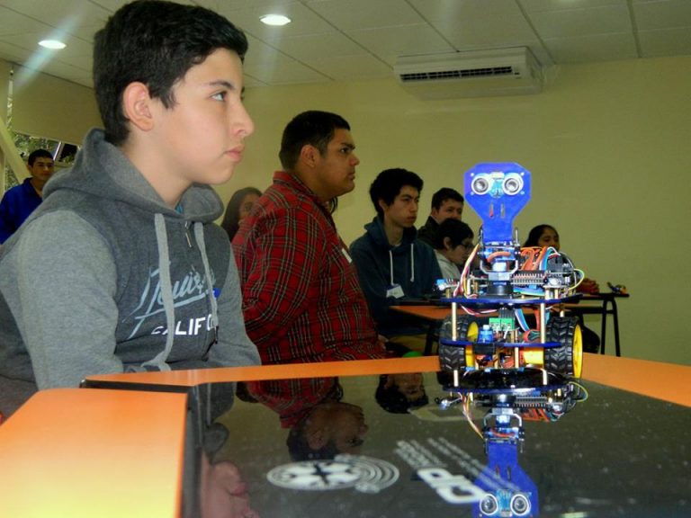 SE INVITA A  ESTUDIANTES A PARTICIPAR EN TALLERES DE INVIERNO  DE ROBÓTICA EDUCATIVA.