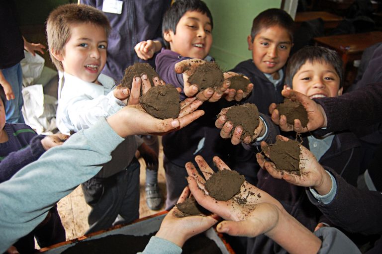 Cinco fueron las escuelas beneficiadas con didáctico taller de agricultura sustentable
