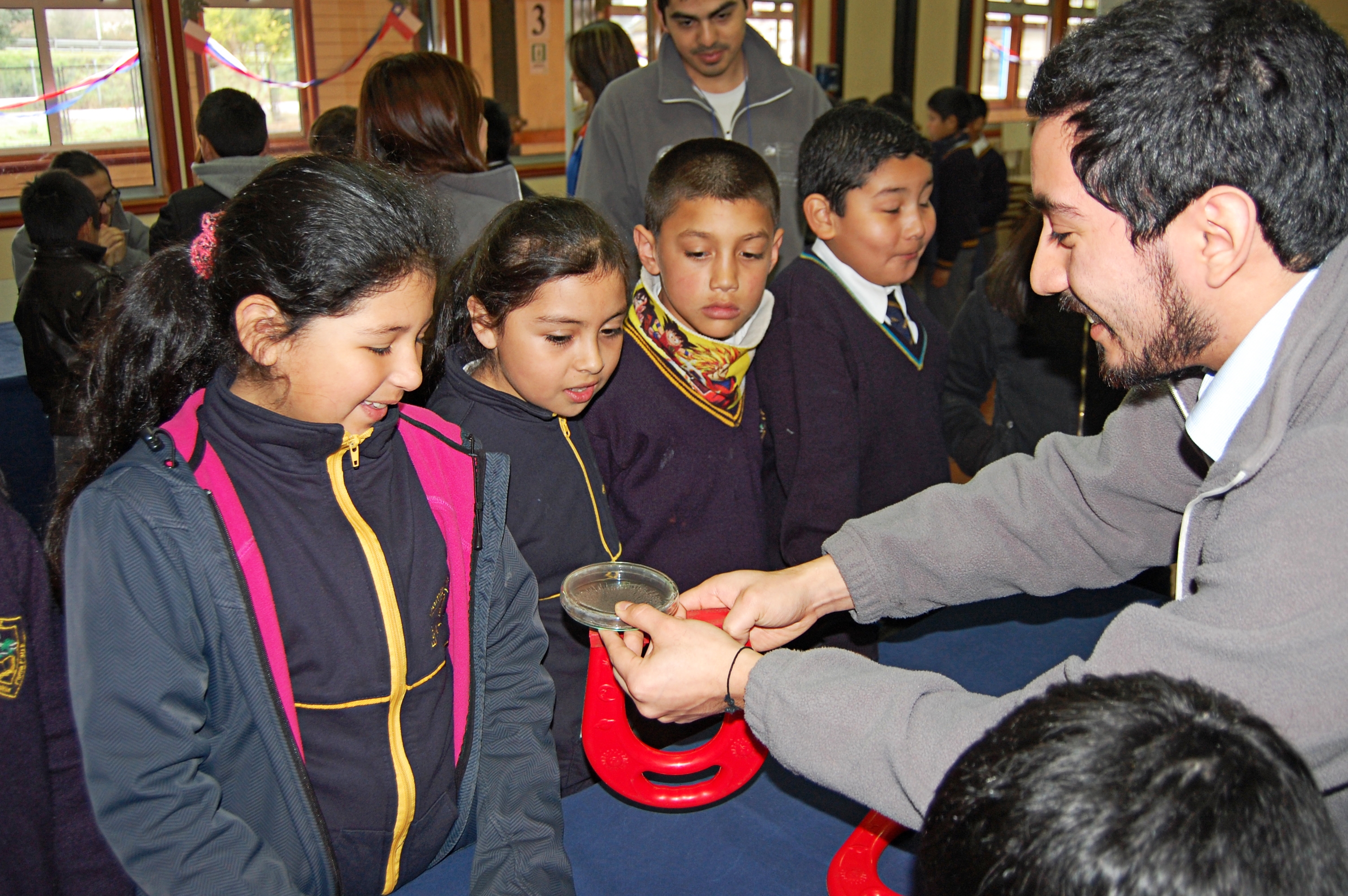 Ciencia Itinerante sorprende a estudiantes de La Paz