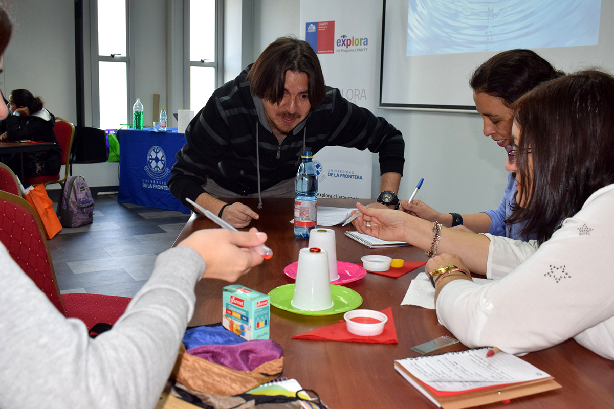 Educadoras de Párvulos y docentes se capacitan en Investigación Escolar