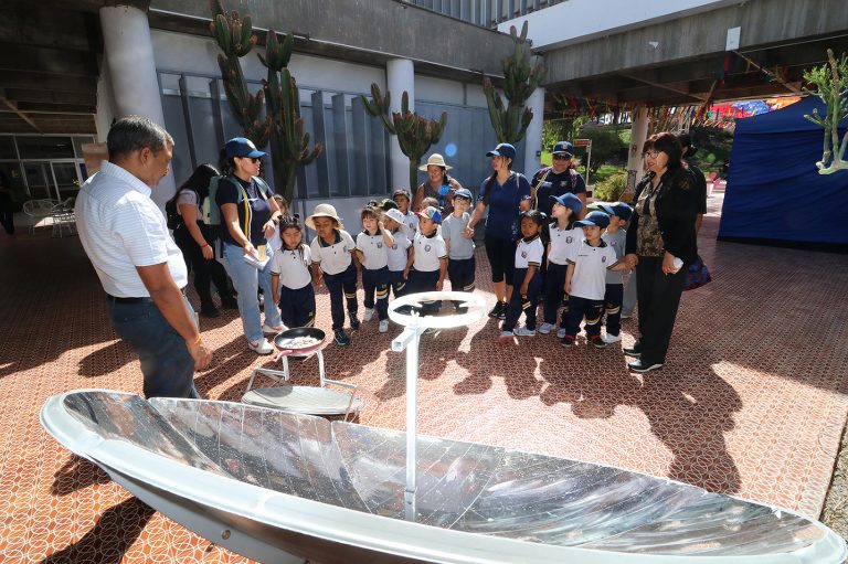 Universidad de Tarapacá impulsa convocatorias de Explora para fortalecer el pensamiento científico desde la educación parvularia hasta la enseñanza media