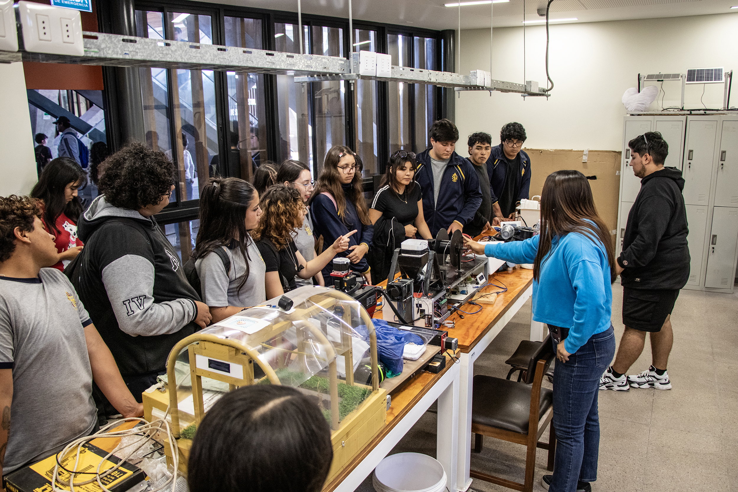 Universitarios y escolares aprenden juntos: la vinculación que impulsa la UTarapacá a través de los Clubes Explora