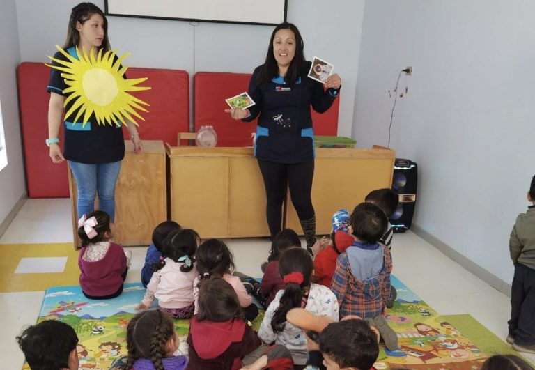 Niños y niñas de la primera infancia exploraron la ciencia en ocho comunas de la región de Aysén
