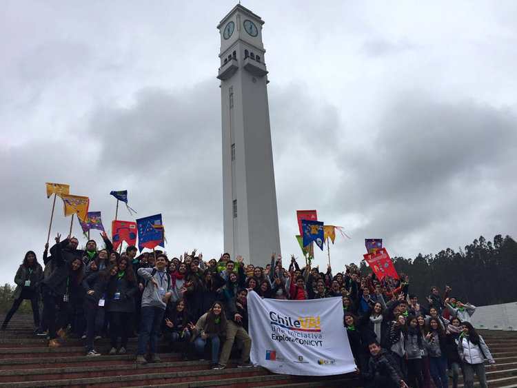 Visita a la Universidad de Concepción y conversaciones con científicos marcan el tercer día de Campamento Chile Va!