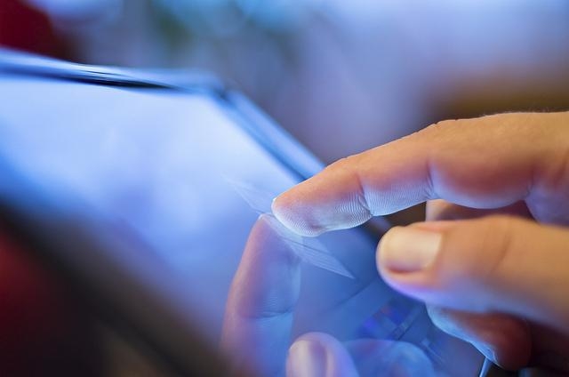 Leer en tu tablet antes de dormir empeora el sueño