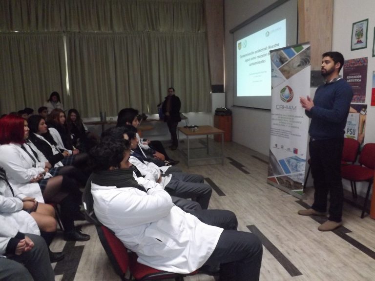 Estudiantes de Talcahuano asistieron a charlas de contaminación ambiental y escasez hídrica