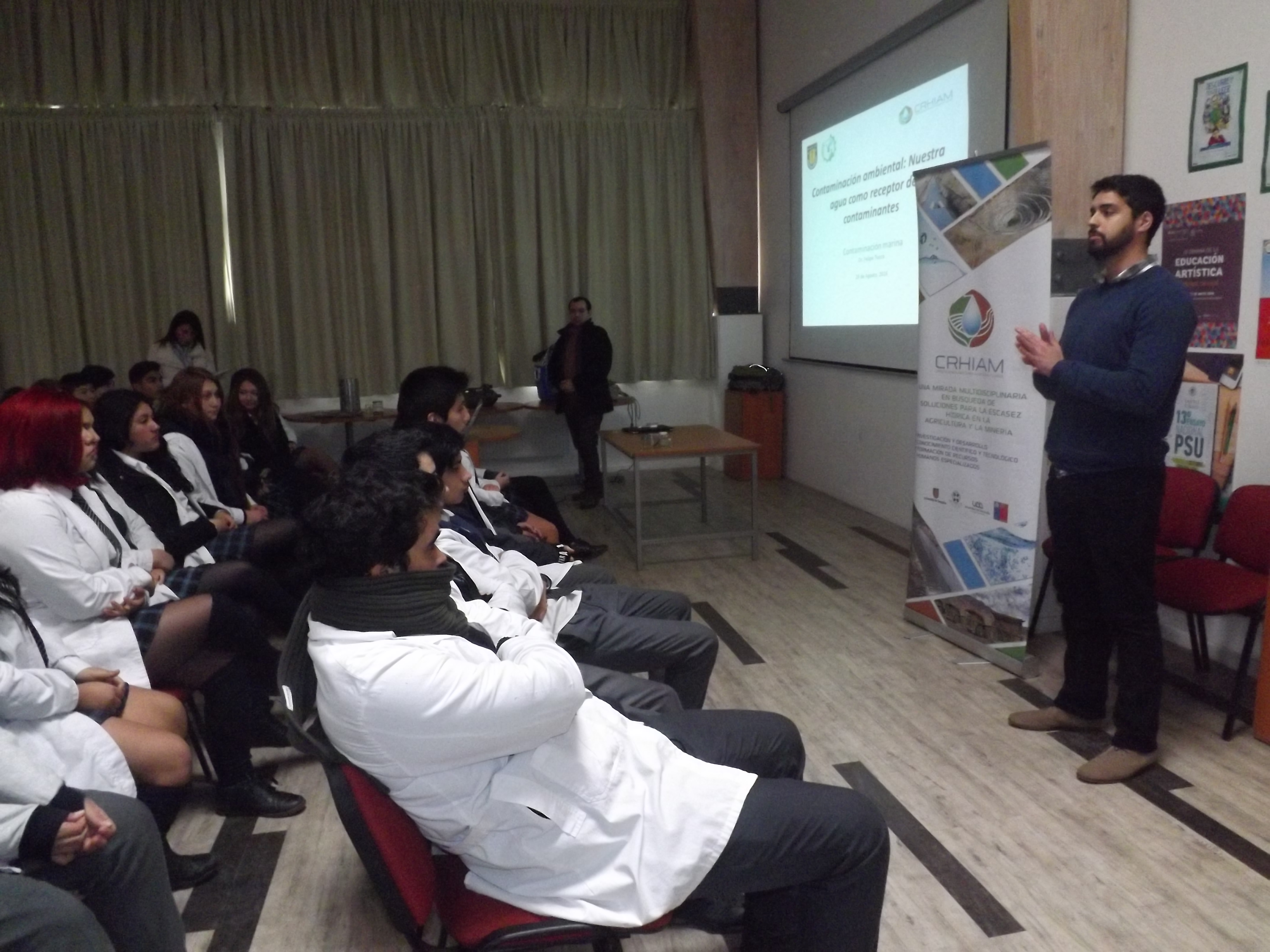 Estudiantes de Talcahuano asistieron a charlas de contaminación ambiental y escasez hídrica