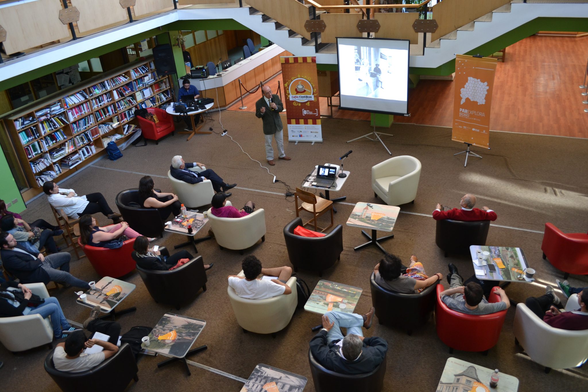 Jorge Babul reflexionó en torno a situación actual de la ciencia en Chile