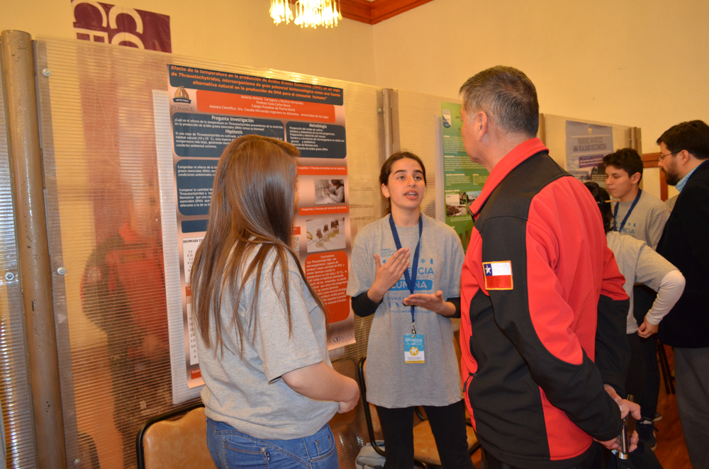 Estudiantes De La Región Del Biobío Ganan Premio En La Feria Antártica Escolar