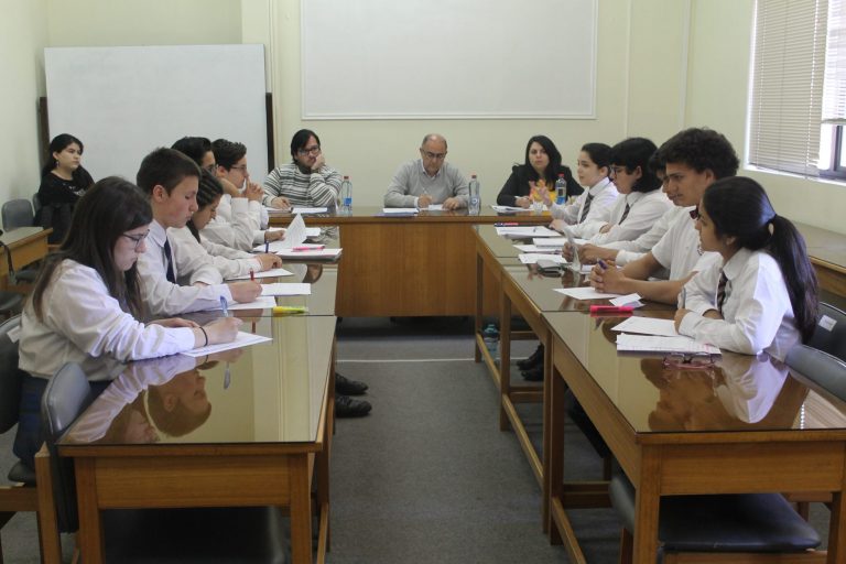 Saint Jhon’s Y Thomas Jefferson Clasificaron Para La Final Del Interescolar De Debate Derecho Udec – PAR Explora Biobío