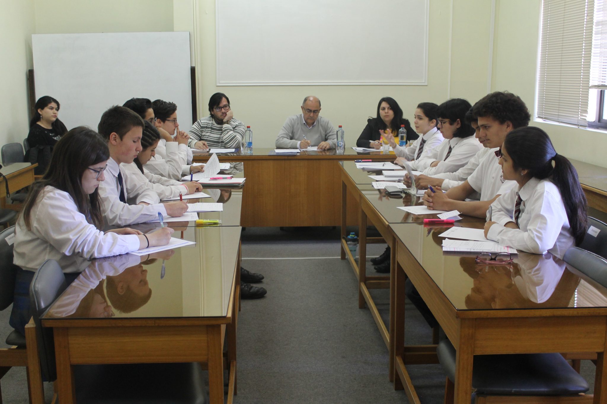 Saint Jhon’s Y Thomas Jefferson Clasificaron Para La Final Del Interescolar De Debate Derecho Udec – PAR Explora Biobío