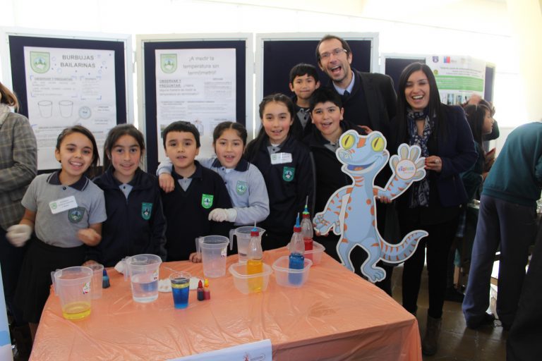 PAR Explora Biobío marcó presencia en Feria Comunal de Ciencia y Tecnología