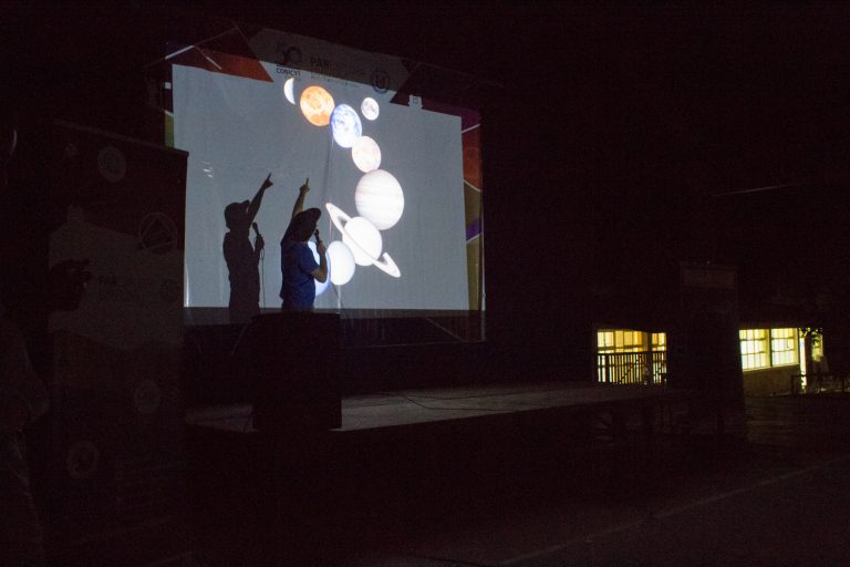 Reportaje: GalileoMobile, Viajando por el mundo para enseñar la astronomía