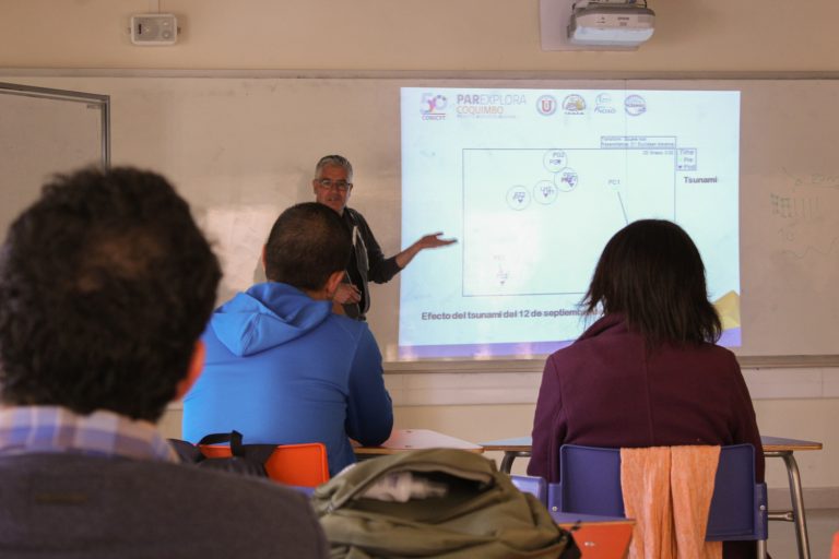 Docentes de la región se capacitaron en la elaboración de proyectos de investigación científica escolar