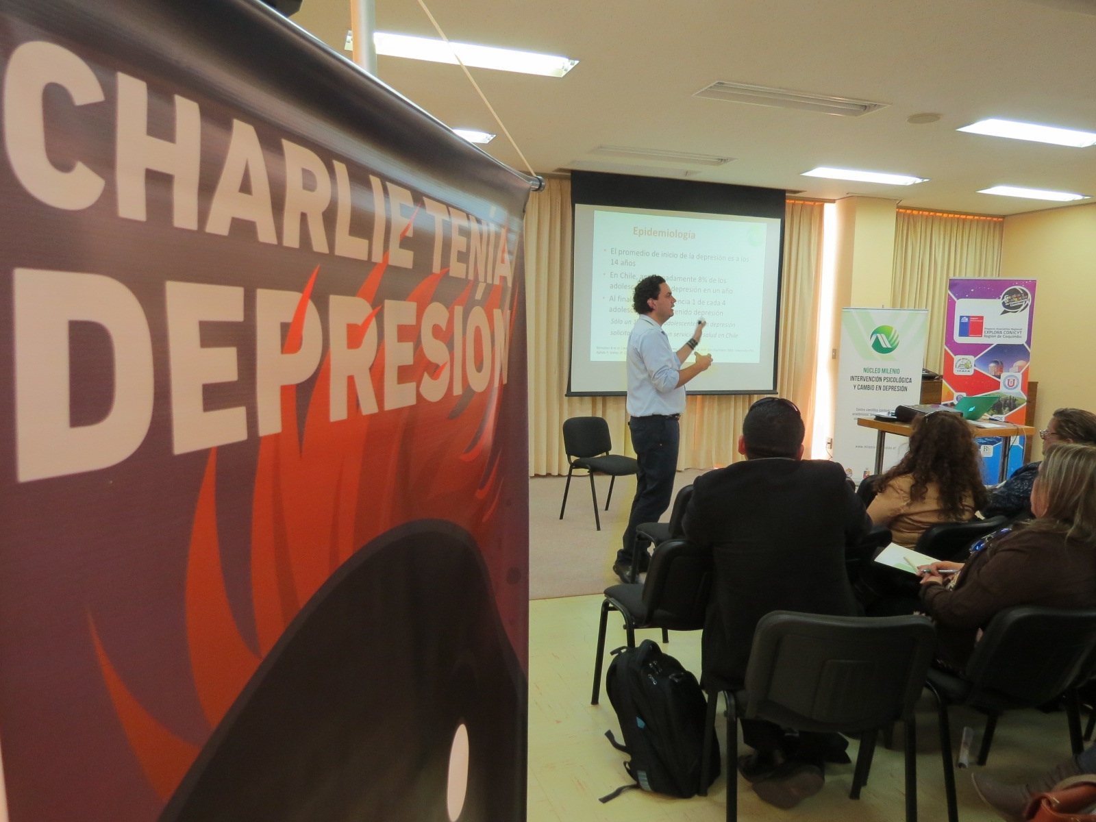 Profesores de la región participan de taller que busca mejorar habilidades para detectar la depresión en sus alumnos