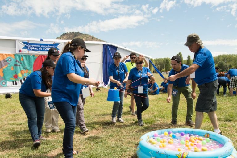 Explora VA! 2018: Siguen abiertas las postulaciones a los campamentos de educación para los profesores de Chile