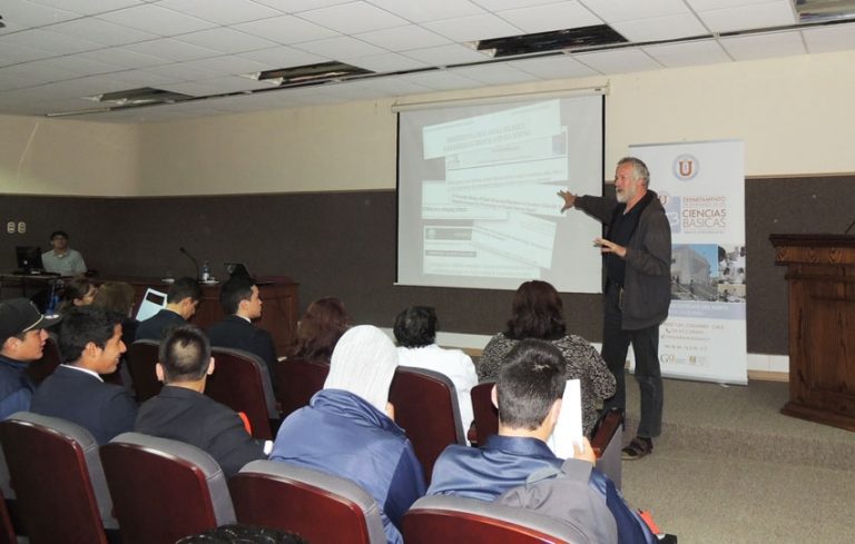 Escolares participan en 4° Encuentro con las Ciencias que se desarrolla en la UCN