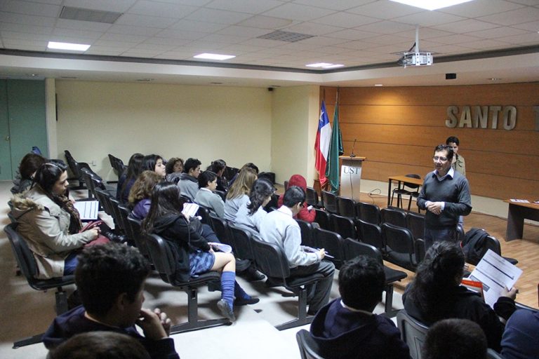 UST La Serena acogió taller científico de PAR EXPLORA Coquimbo