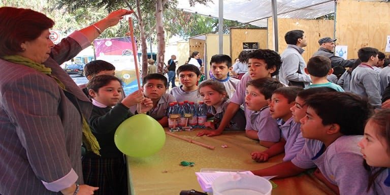 Estudiantes de la región tuvieron su primer acercamiento con la ciencia en masiva Feria realizada en Vicuña