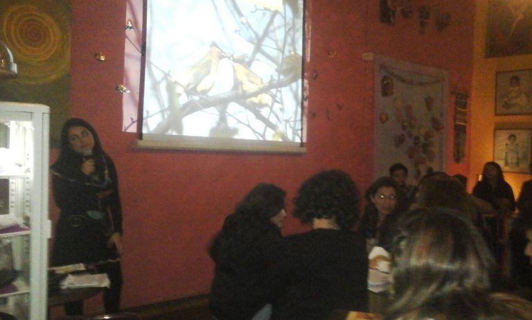 Con éxito se desarrolló el primer café científico en Vicuña