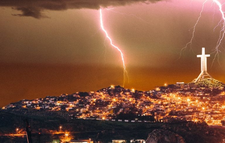 Reportaje: La meteorología en Chile: Los protagonistas de la ciencia que se toma los medios y las redes