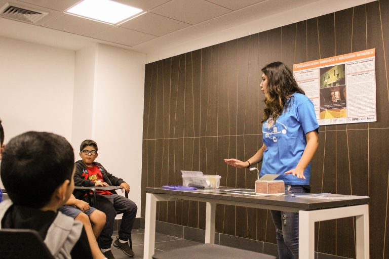 Columna de opinión: La importancia del investigador en la divulgación astronómica