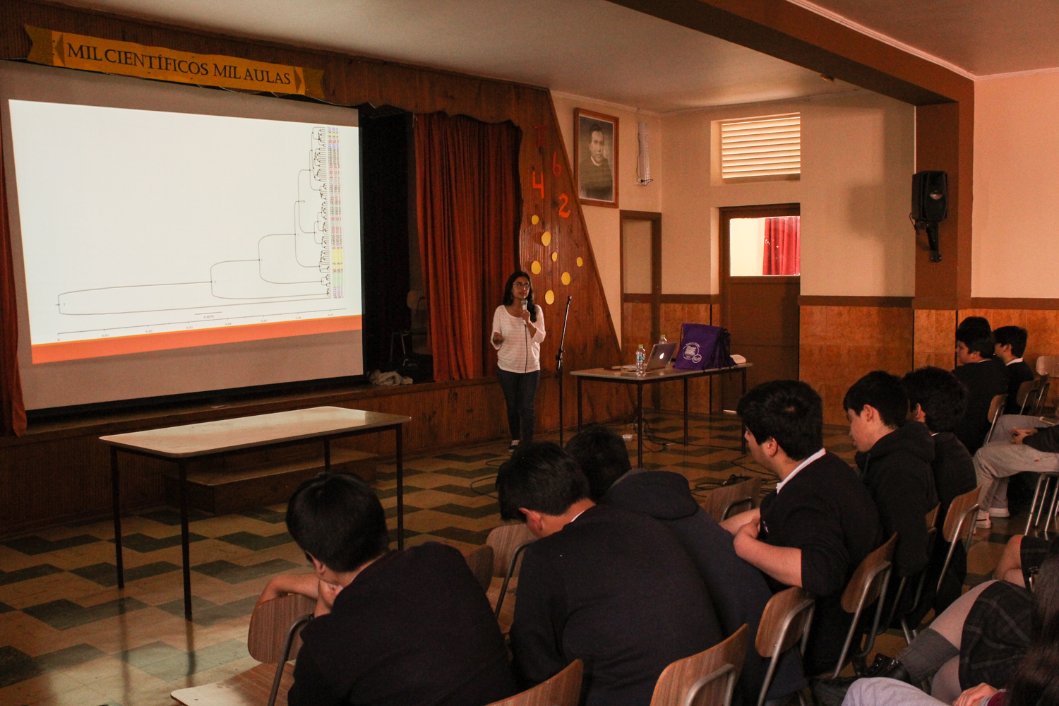 Investigadores acercan su pasión y labores a las futuras generaciones