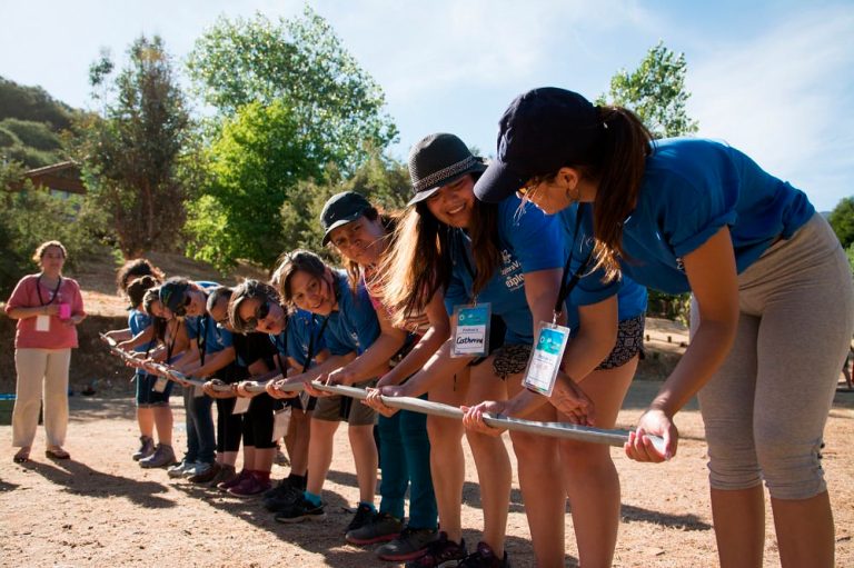 El campamento científico que transforma a profesionales de la educación en agentes de cambio