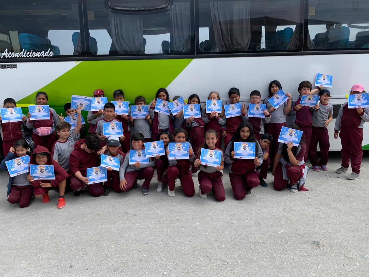 Excursión científica a Punta de Choros fue el premio para los ganadores del álbum Explora