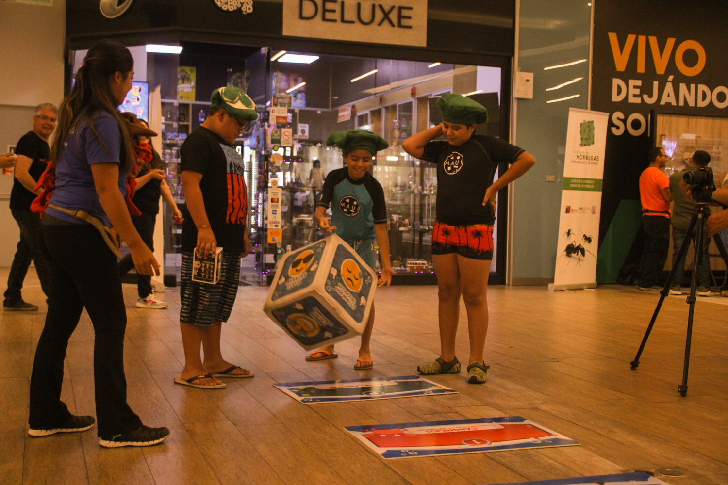 La ciencia brilla en los centros comerciales de la Región de Coquimbo