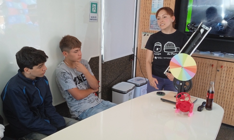 Estudiantes de Paihuano aprendieron sobre cómo los telescopios colectan la luz de los cielos oscuros