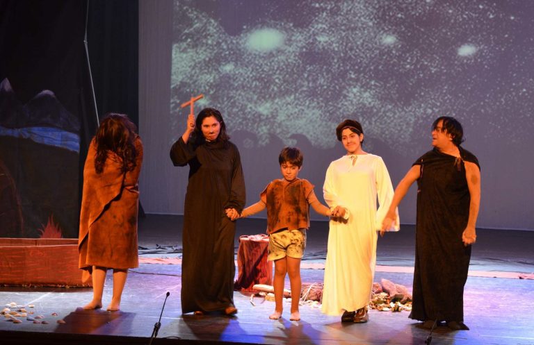 Escolares de la región participaron en obra de teatro de EXPLORA Los Lagos